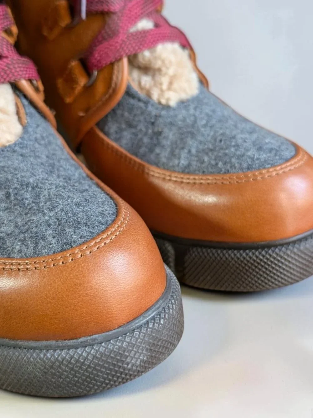 Naturalizer Myla waterproof fairy cottage chunky platform colorblock boot 7.5 US